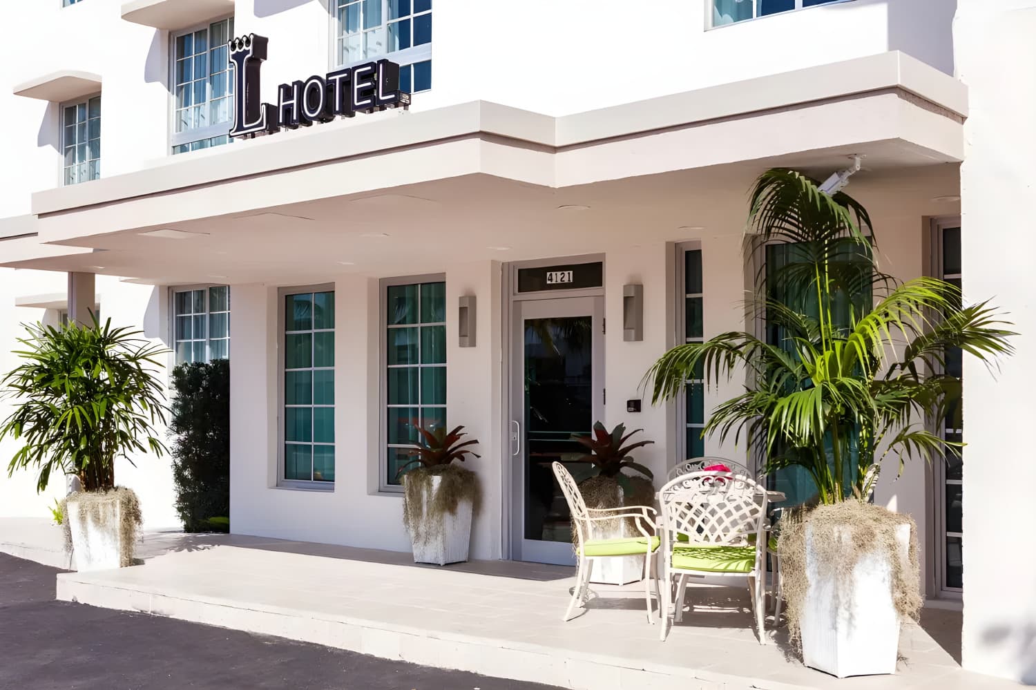 Alamo Hotel, Miami Beach, FL — structural restoration, photograph 2 of 3